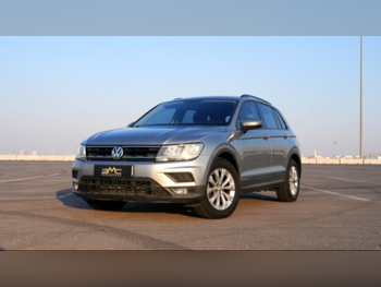 Volkswagen  Tiguan  1.4 TSI  2018  Automatic  45,000 Km  4 Cylinder  Front Wheel Drive (FWD)  SUV  Beige