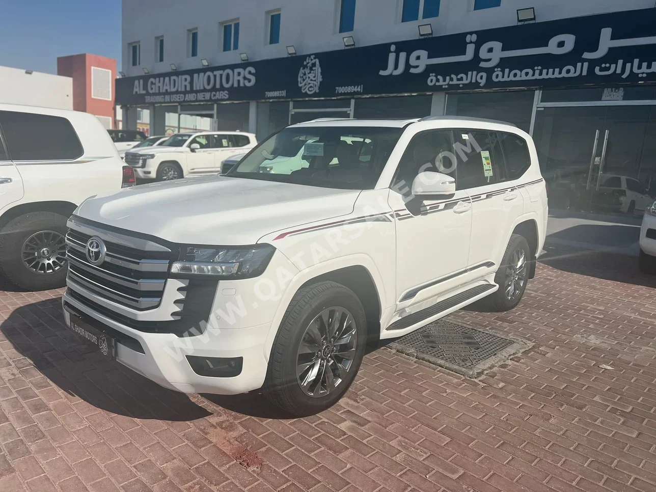تويوتا لاند كروزر جي اكس ار 2026 اوتوماتيك 0 كم 6 سلندر دفع رباعي اس يو في أبيض تحت الضمان