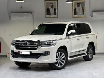 تويوتا  لاند كروزر  في اكس ار - غراند تورينغ اس  2019  اوتوماتيك  62,000 كم  8 سلندر  دفع رباعي  اس يو في  أبيض