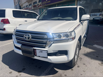 Toyota  Land Cruiser  GXR  2019  Automatic  167,000 Km  6 Cylinder  Four Wheel Drive (4WD)  SUV  White