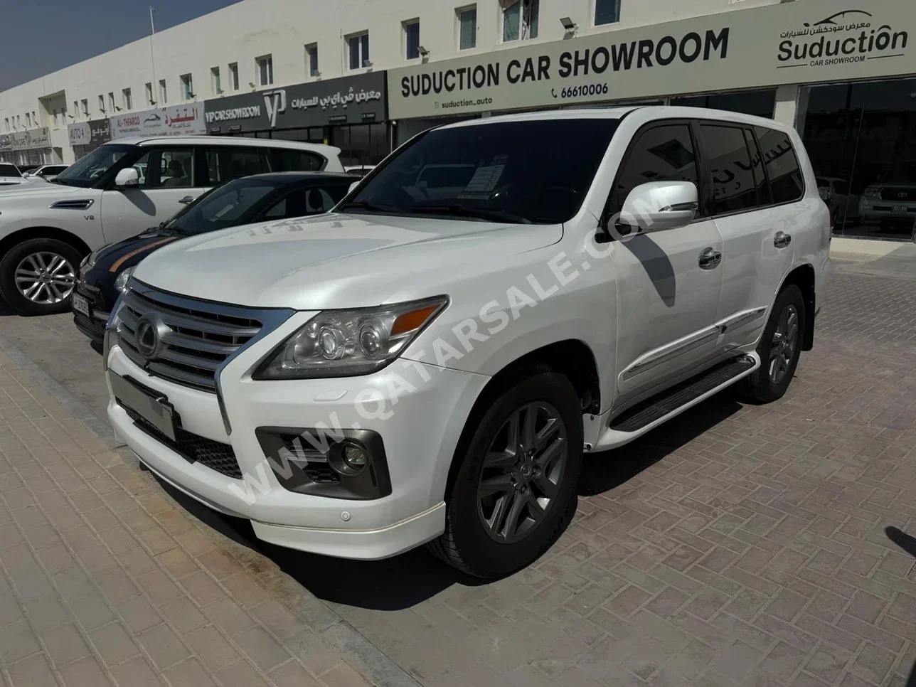 لكزس  ال اكس  570 اس  2013  اوتوماتيك  240,000 كم  8 سلندر  دفع رباعي  اس يو في  أبيض