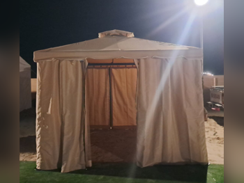 خيم 6 أشخاص  سكوير  الرمادي  الصين  300 سانتيمتر  300 سانتيمتر  250 سانتيمتر  خريف / شتاء  4