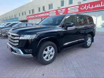Toyota  Land Cruiser  GXR  2025  Automatic  38,000 Km  6 Cylinder  Four Wheel Drive (4WD)  SUV  Black  With Warranty