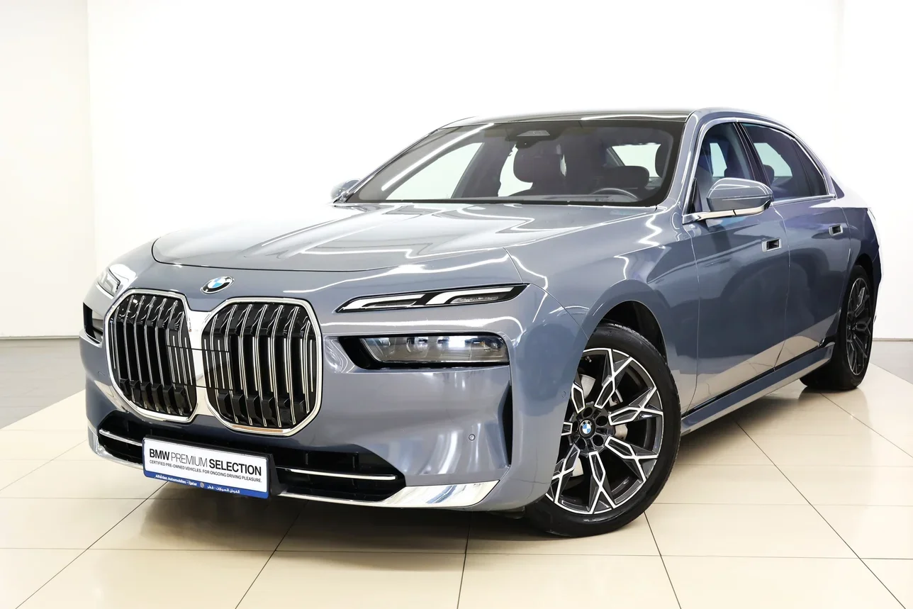 BMW  7-Series  735 i  2023  Automatic  61,000 Km  6 Cylinder  Rear Wheel Drive (RWD)  Sedan  Gray  With Warranty