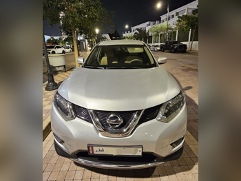 نيسان  إكس - ترايل  2016  اوتوماتيك  160,000 كم  4 سلندر  سحب امامي  اس يو في  فضي  تحت الضمان