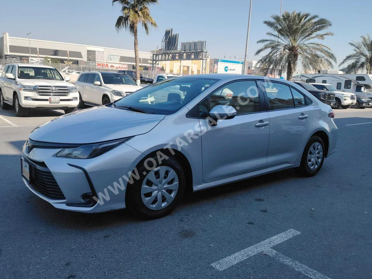 Toyota  Corolla  LE  2023  Automatic  24,000 Km  4 Cylinder  Front Wheel Drive (FWD)  Sedan  Silver  With Warranty