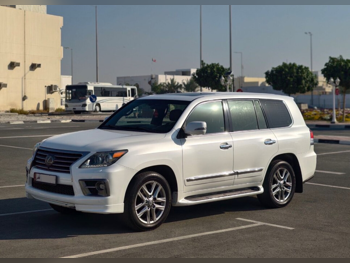 لكزس  ال اكس  570 اس  2015  اوتوماتيك  253,000 كم  8 سلندر  دفع رباعي  اس يو في  أبيض