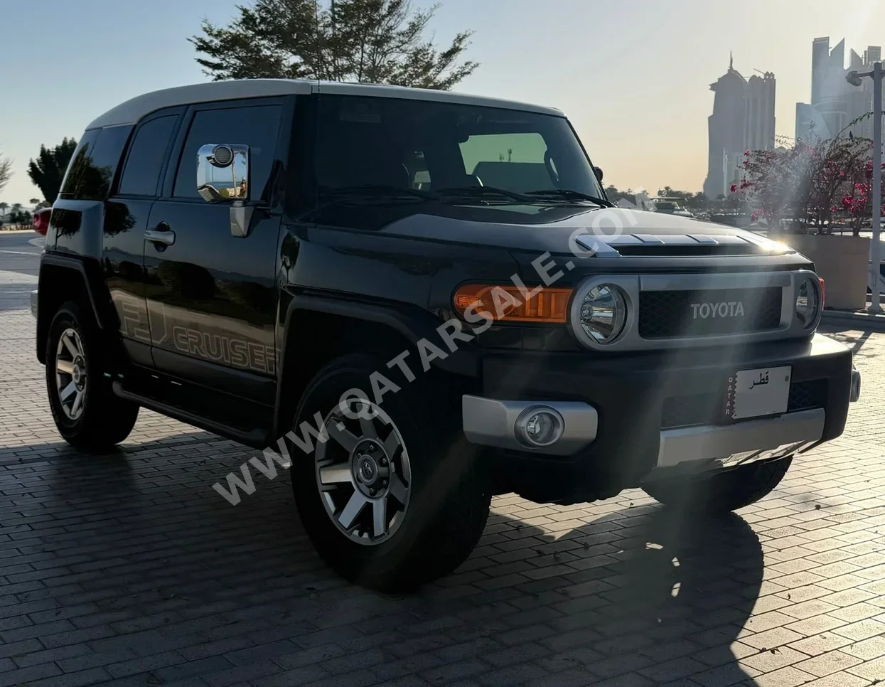 Toyota FJ Cruiser 2023 Automatic 73,000 Km 6 Cylinder Four Wheel Drive (4WD) SUV Black