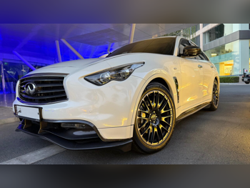 Infiniti  FX  Vettel  2013  Automatic  56,000 Km  8 Cylinder  Four Wheel Drive (4WD)  SUV  Pearl