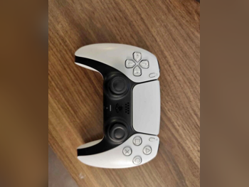 ملحقات اجهزة العاب الفيديو جهاز تحكم - سوني - بلاي ستيشن 5 - أبيض