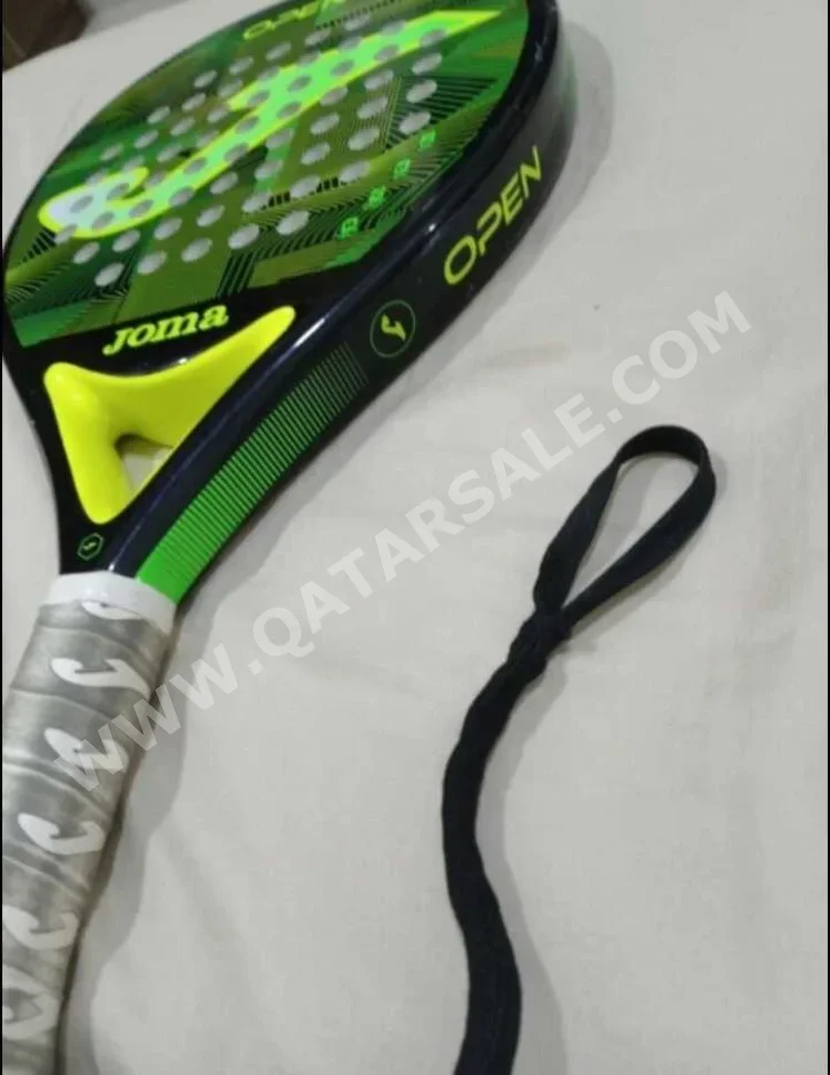 مضارب التنس / بادل أخضر - أسود  للكبار  لا اعلم  للمتوسط