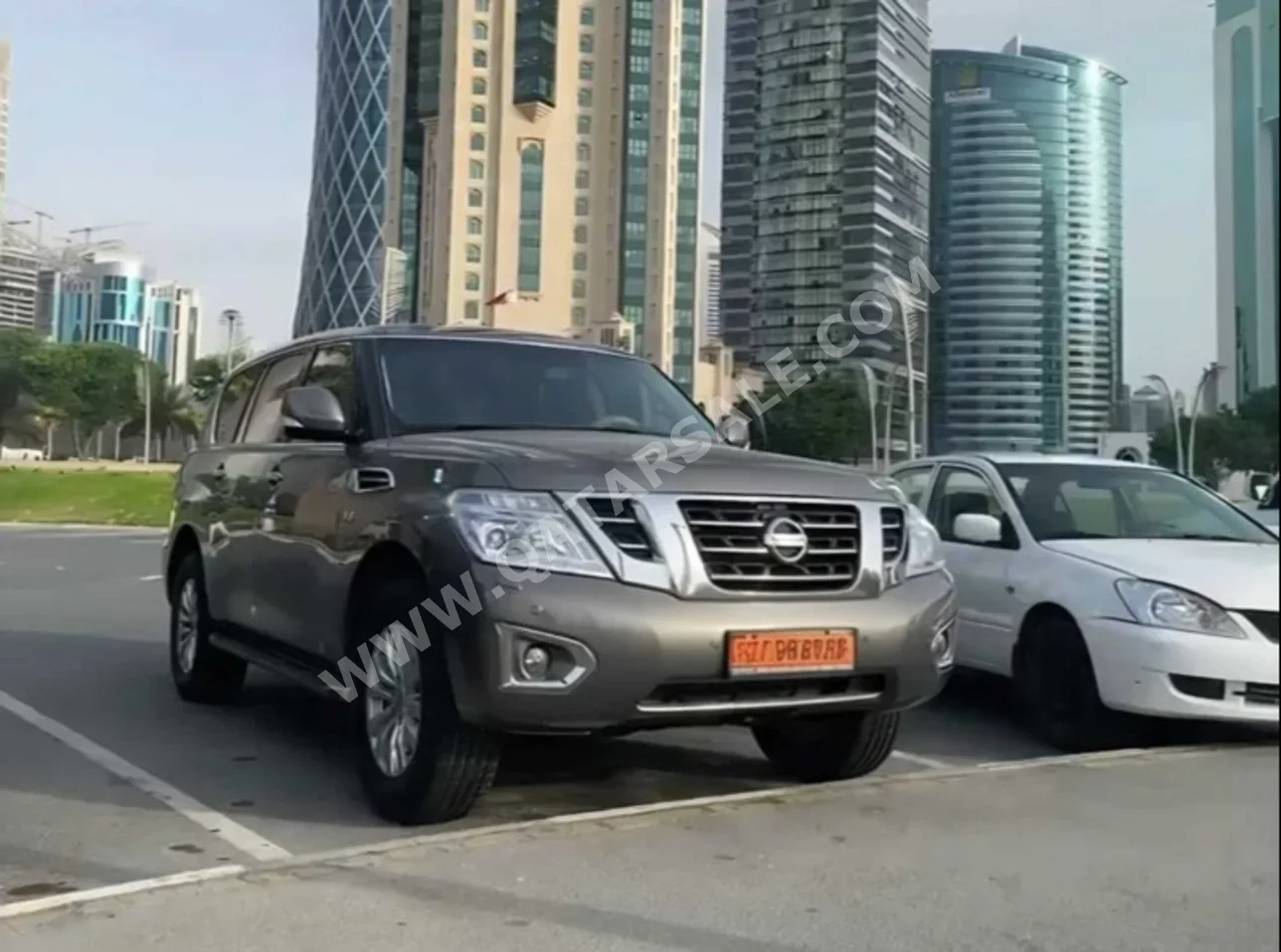 نيسان  باترول  اس اي  2016  اوتوماتيك  170,000 كم  8 سلندر  دفع رباعي  اس يو في  رمادي