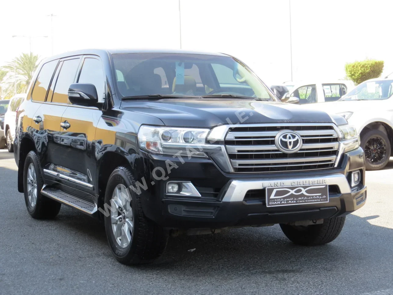 Toyota Land Cruiser GXR 2017 Automatic 194,000 Km 8 Cylinder Four Wheel Drive (4WD) SUV Black