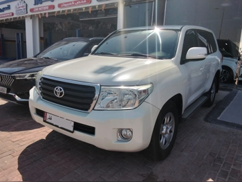 تويوتا  لاند كروزر  جي  2013  اوتوماتيك  310,000 كم  6 سلندر  دفع رباعي  اس يو في  أبيض