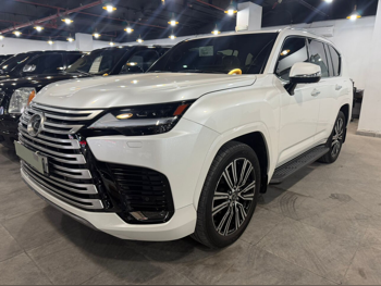 لكزس  ال اكس  600 لكجري  2024  اوتوماتيك  46,000 كم  8 سلندر  دفع رباعي  اس يو في  أبيض  تحت الضمان