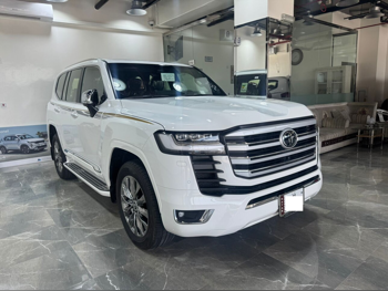 تويوتا  لاند كروزر  في اكس ار توين توربو  2026  اوتوماتيك  0 كم  6 سلندر  دفع رباعي  اس يو في  أبيض  تحت الضمان