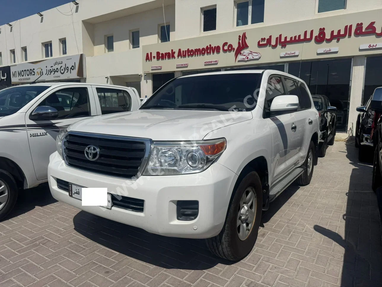 تويوتا لاند كروزر جي 2015 عادي 260,000 كم 6 سلندر دفع رباعي اس يو في أبيض