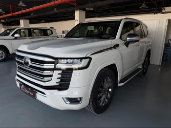 تويوتا  لاند كروزر  في اكس ار توين توربو  2022  اوتوماتيك  60,000 كم  6 سلندر  دفع رباعي  اس يو في  أبيض