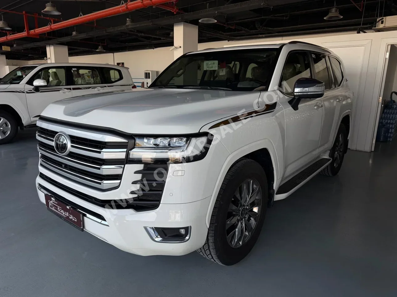 Toyota  Land Cruiser  VXR Twin Turbo  2022  Automatic  60,000 Km  6 Cylinder  Four Wheel Drive (4WD)  SUV  White