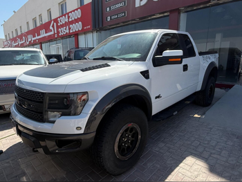 فورد  رابتر  أس في تي  2014  اوتوماتيك  136,000 كم  8 سلندر  دفع رباعي  بيكب  أبيض