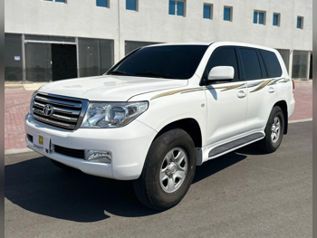 Toyota  Land Cruiser  GX  2010  Automatic  305,000 Km  6 Cylinder  Four Wheel Drive (4WD)  SUV  White