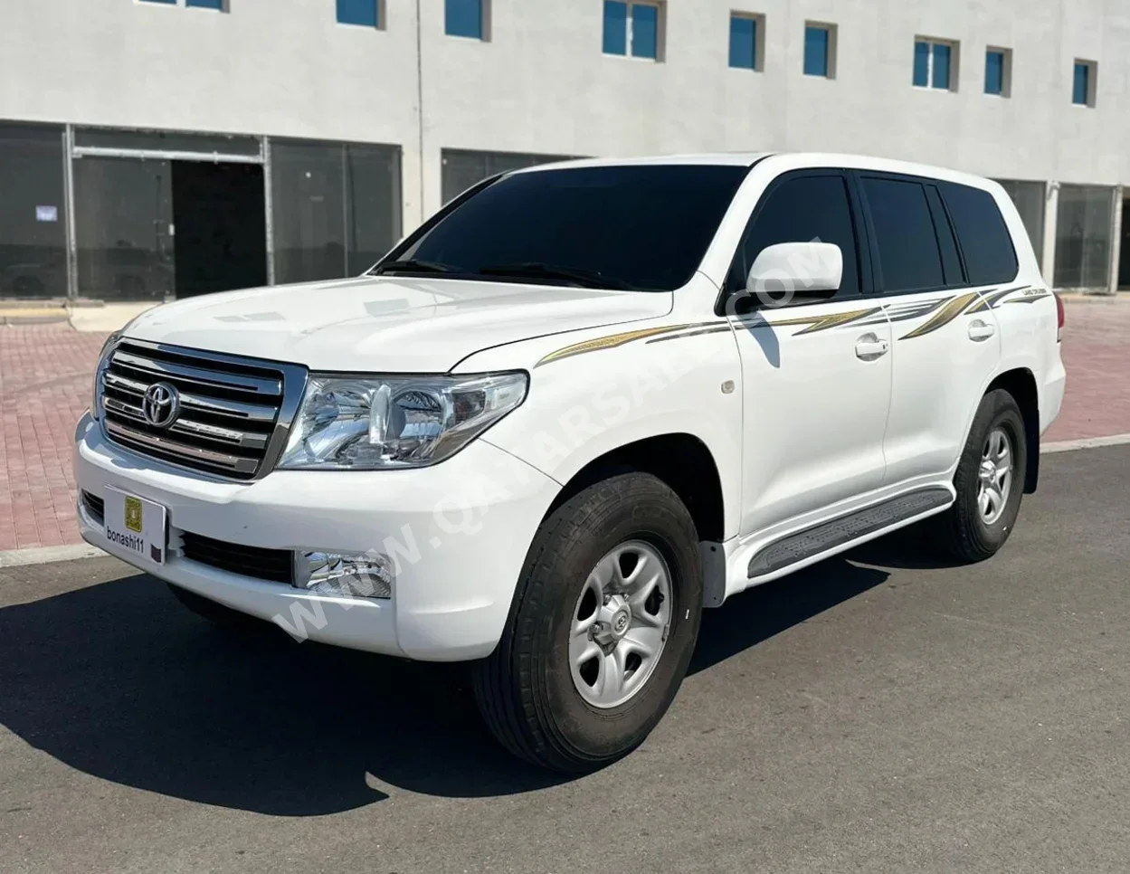 تويوتا لاند كروزر جي اكس 2010 اوتوماتيك 305,000 كم 6 سلندر دفع رباعي اس يو في أبيض