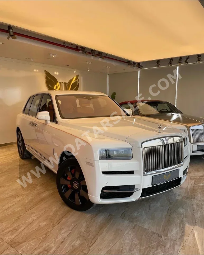 رولز - رويس  كولينان  2022  اوتوماتيك  22,000 كم  12 سلندر  دفع رباعي  اس يو في  أبيض  تحت الضمان