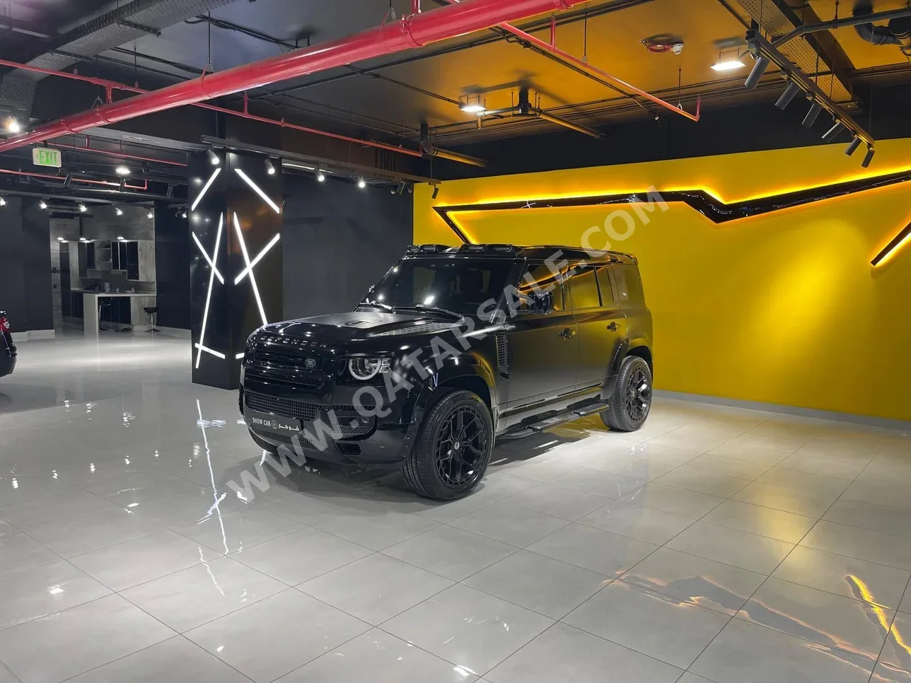 لاند روفر  ديفيندر  110 اس اي  2023  عادي  88,000 كم  6 سلندر  دفع رباعي  اس يو في  أسود  تحت الضمان