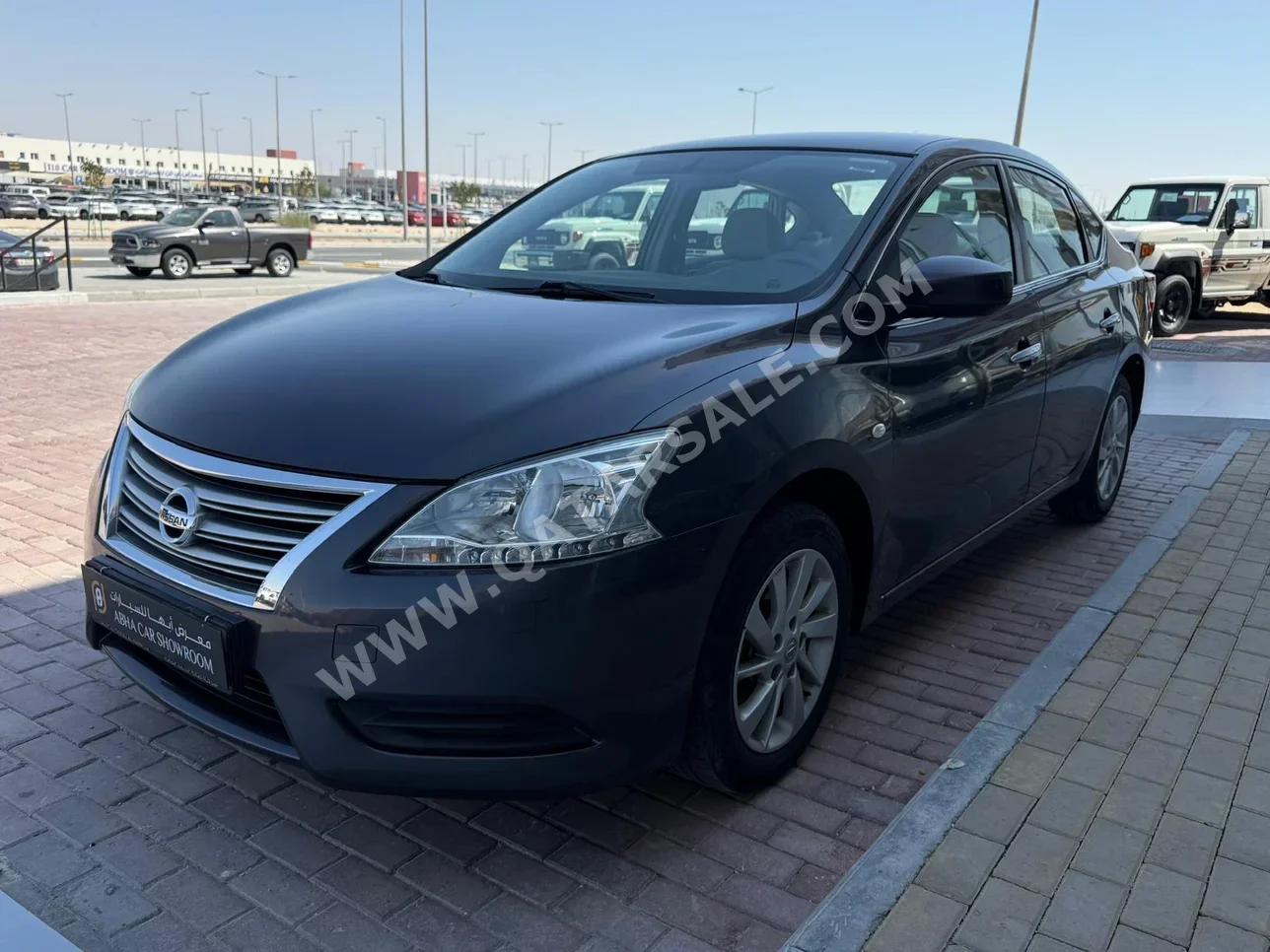 نيسان سنترا 2017 اوتوماتيك 74,000 كم 4 سلندر سحب امامي سيدان رمادي