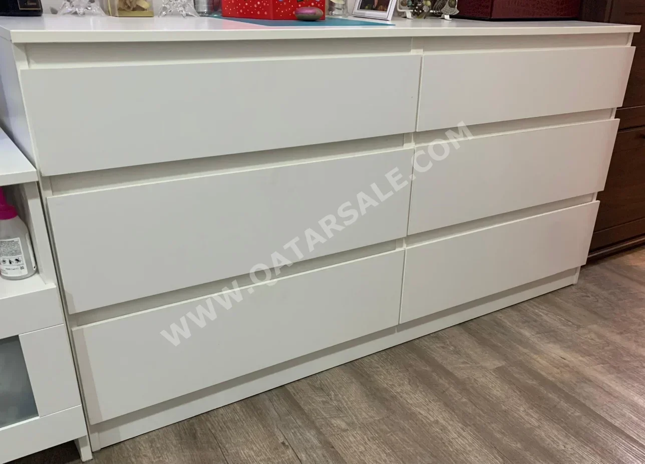 وحدات الأدراج ايكيا أبيض