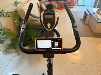 أجهزة اللياقة البدنية - دراجات التمرين