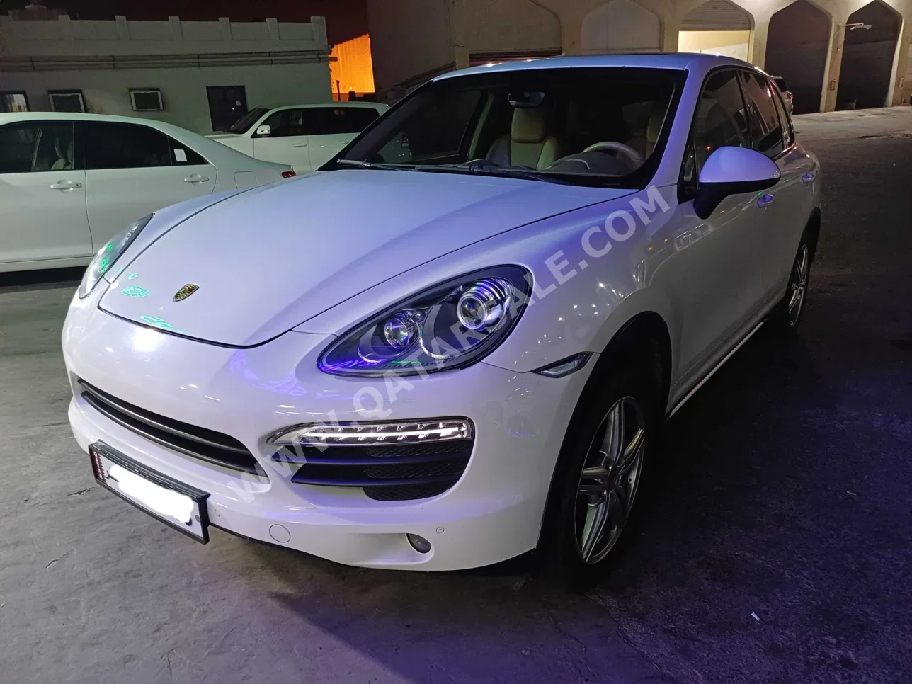 بورش  كيان  2012  اوتوماتيك  204,000 كم  6 سلندر  دفع كلي مستمر  اس يو في  أبيض