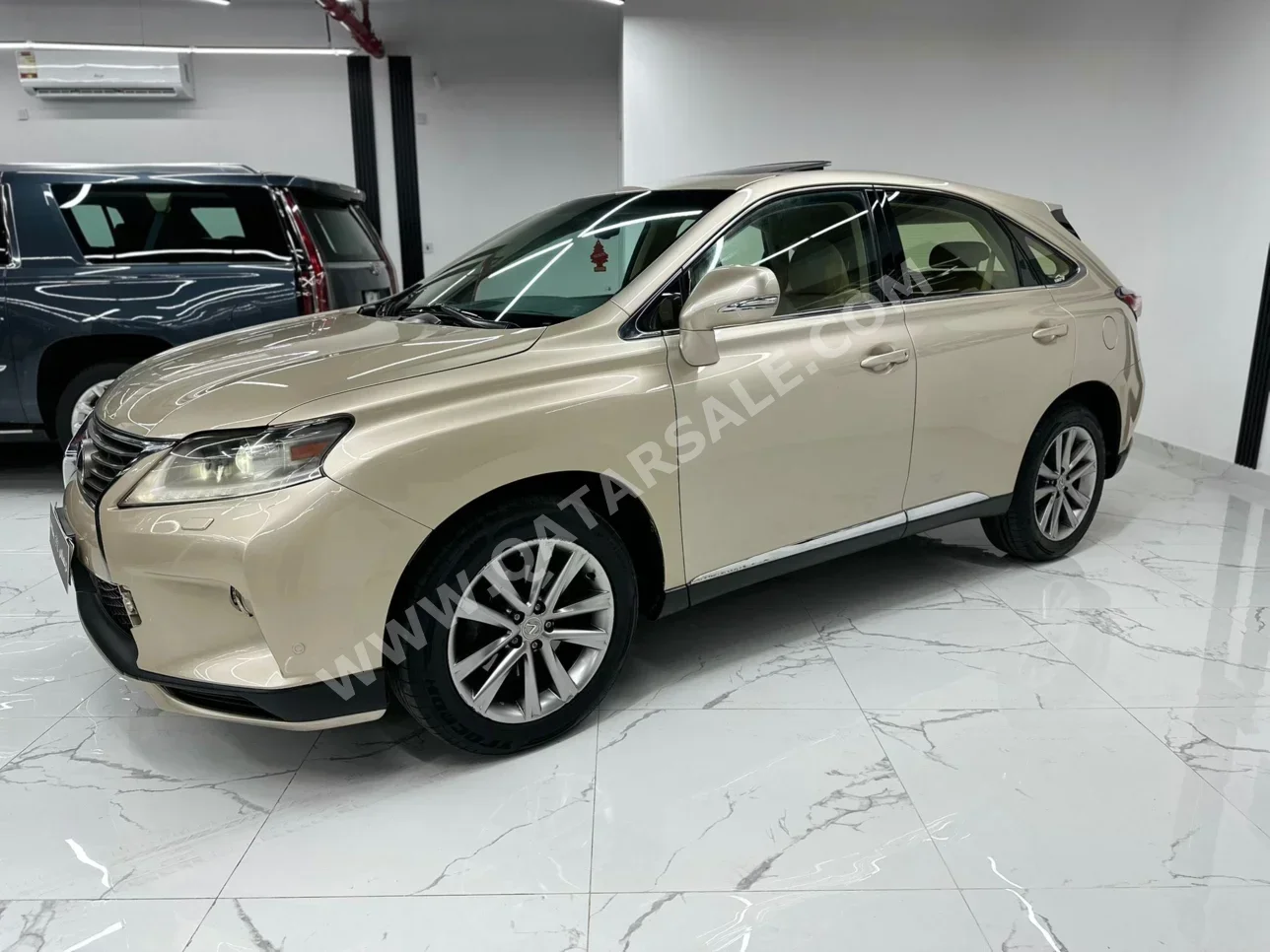 لكزس  ار اكس  350  2014  اوتوماتيك  135,000 كم  6 سلندر  دفع رباعي  اس يو في  ذهبي