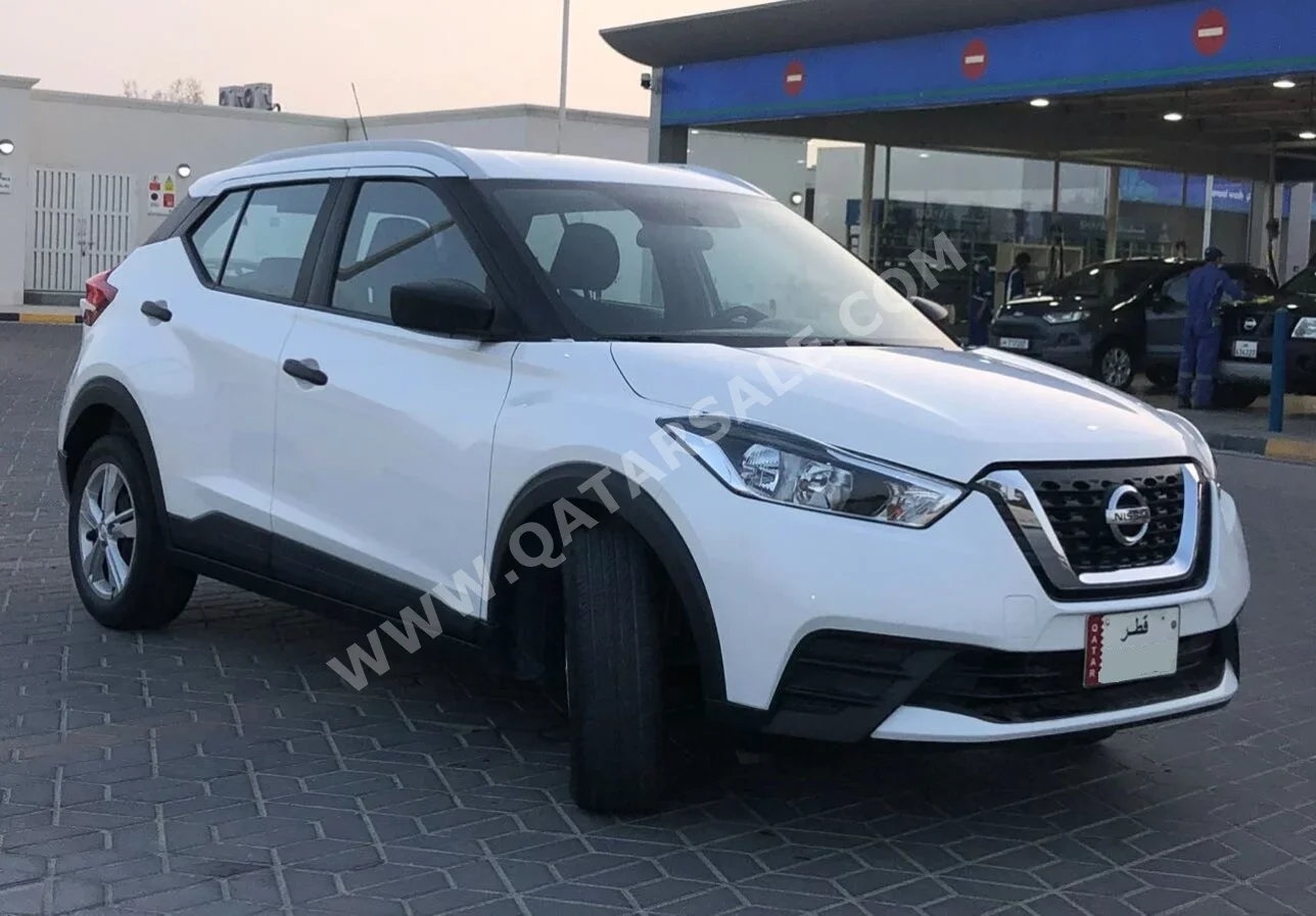 نيسان  كيكس  2018  اوتوماتيك  70,000 كم  4 سلندر  سحب امامي  اس يو في  أبيض
