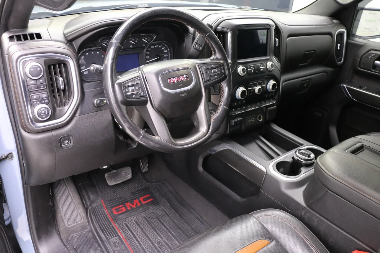 GMC  Sierra  AT4  2019  Automatic  150,000 Km  8 Cylinder  Four Wheel Drive (4WD)  Pick Up  Gray