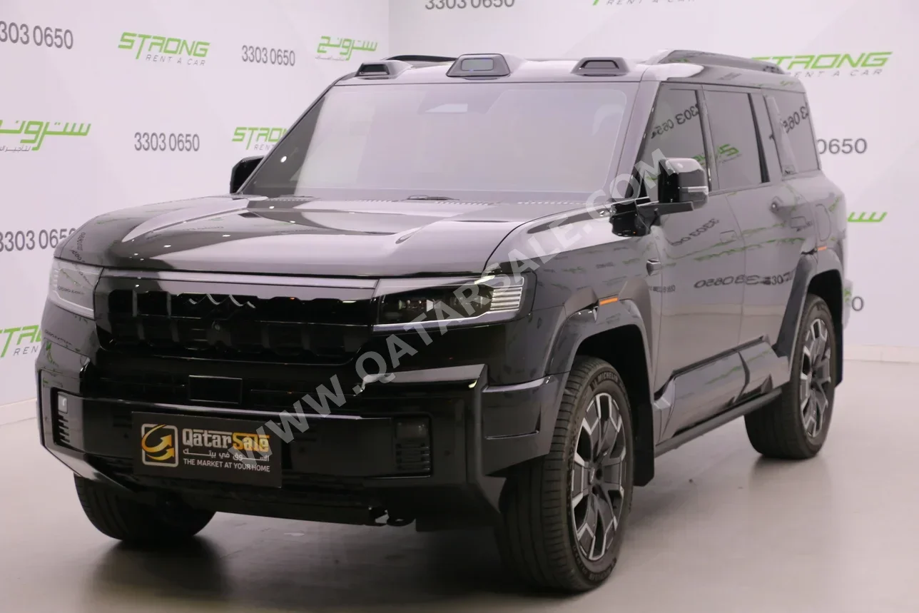 BYD  Leopard 8  Flagship  2025  Automatic  12,000 Km  4 Cylinder  Four Wheel Drive (4WD)  SUV  Black  With Warranty