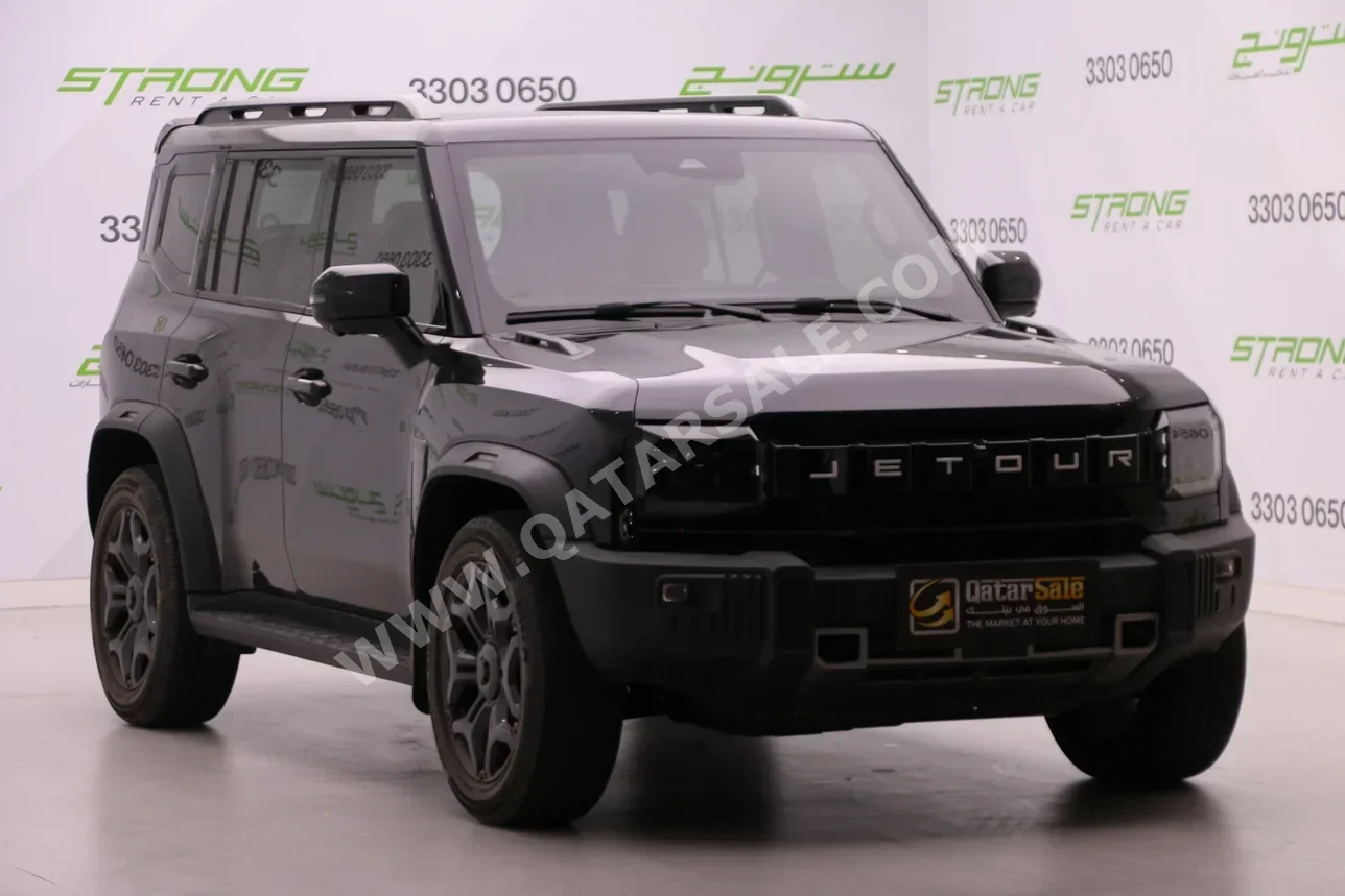 Jetour T2 Luxury 2025 Automatic 45,000 Km 4 Cylinder Four Wheel Drive (4WD) SUV Black