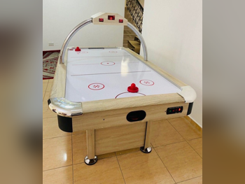 أبيض و ذهبي  طاولة الهوكي