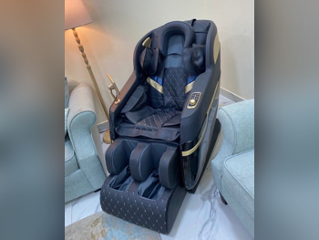 كرسي التدليك ليكون  أسود  الصين  M8  كل الجسم  رباعي الأبعاد