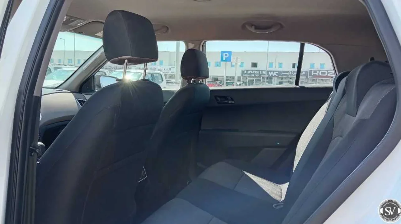 هيونداي  كريتا  2020  اوتوماتيك  52,000 كم  4 سلندر  سحب امامي  اس يو في  أبيض