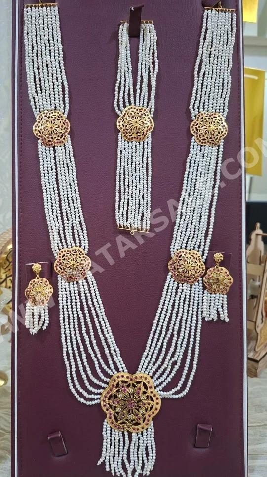 Gold Set Bahrain Woman By Item ( Designers ) 29 Gram Nature Yellow Gold 21k