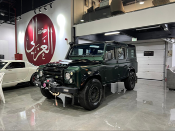 Land Rover  Defender  2015  Manual  29,000 Km  4 Cylinder  Four Wheel Drive (4WD)  SUV  Green