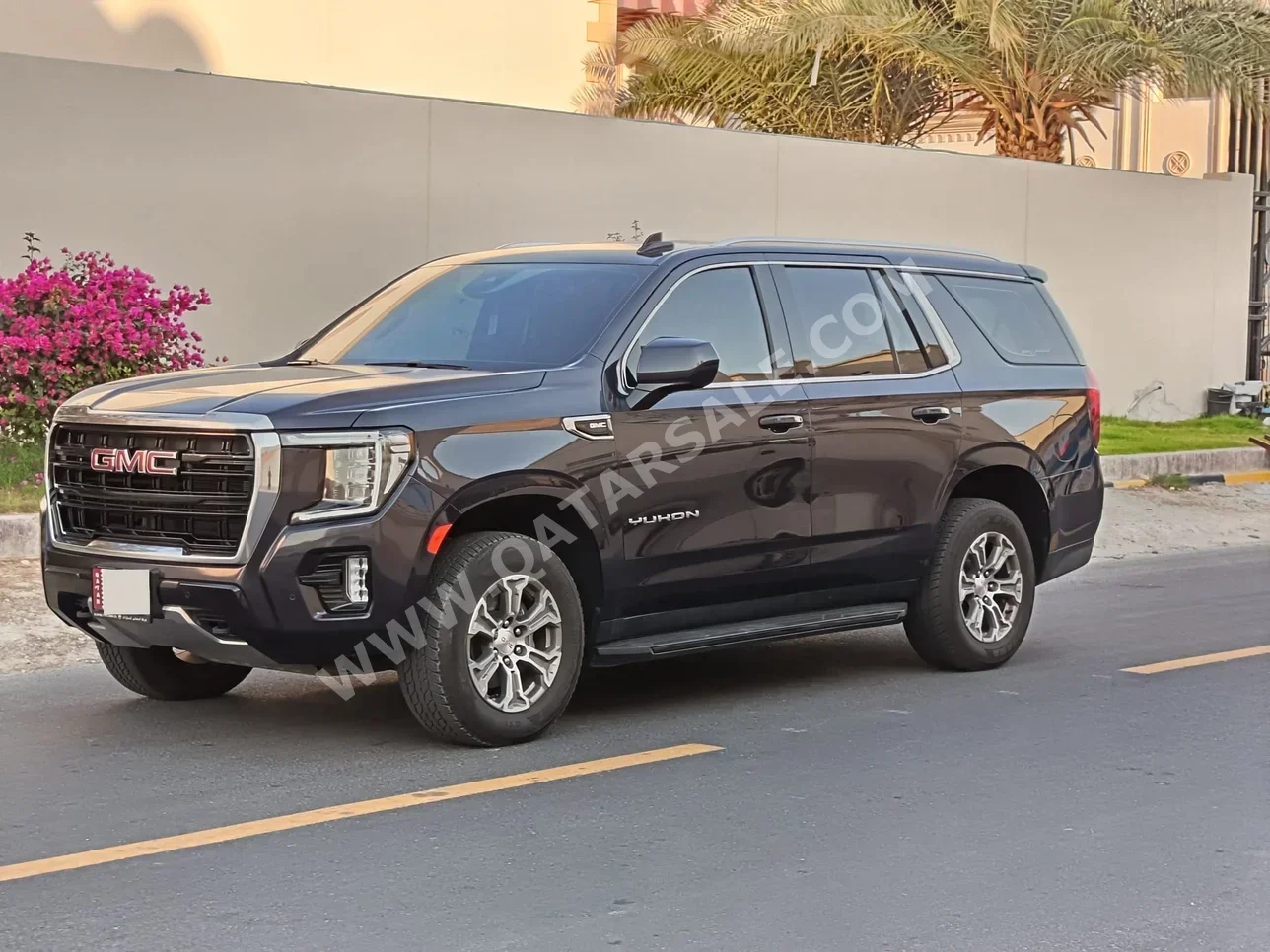 GMC Yukon SLE 2023 Automatic 100,000 Km 8 Cylinder Rear Wheel Drive (RWD) SUV Dark Blue