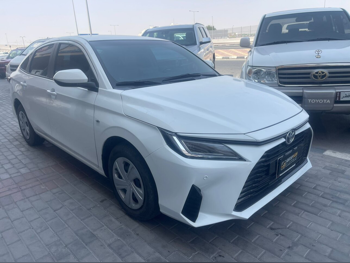 تويوتا  ياريس  2024  اوتوماتيك  35,000 كم  4 سلندر  سحب امامي  سيدان  أبيض