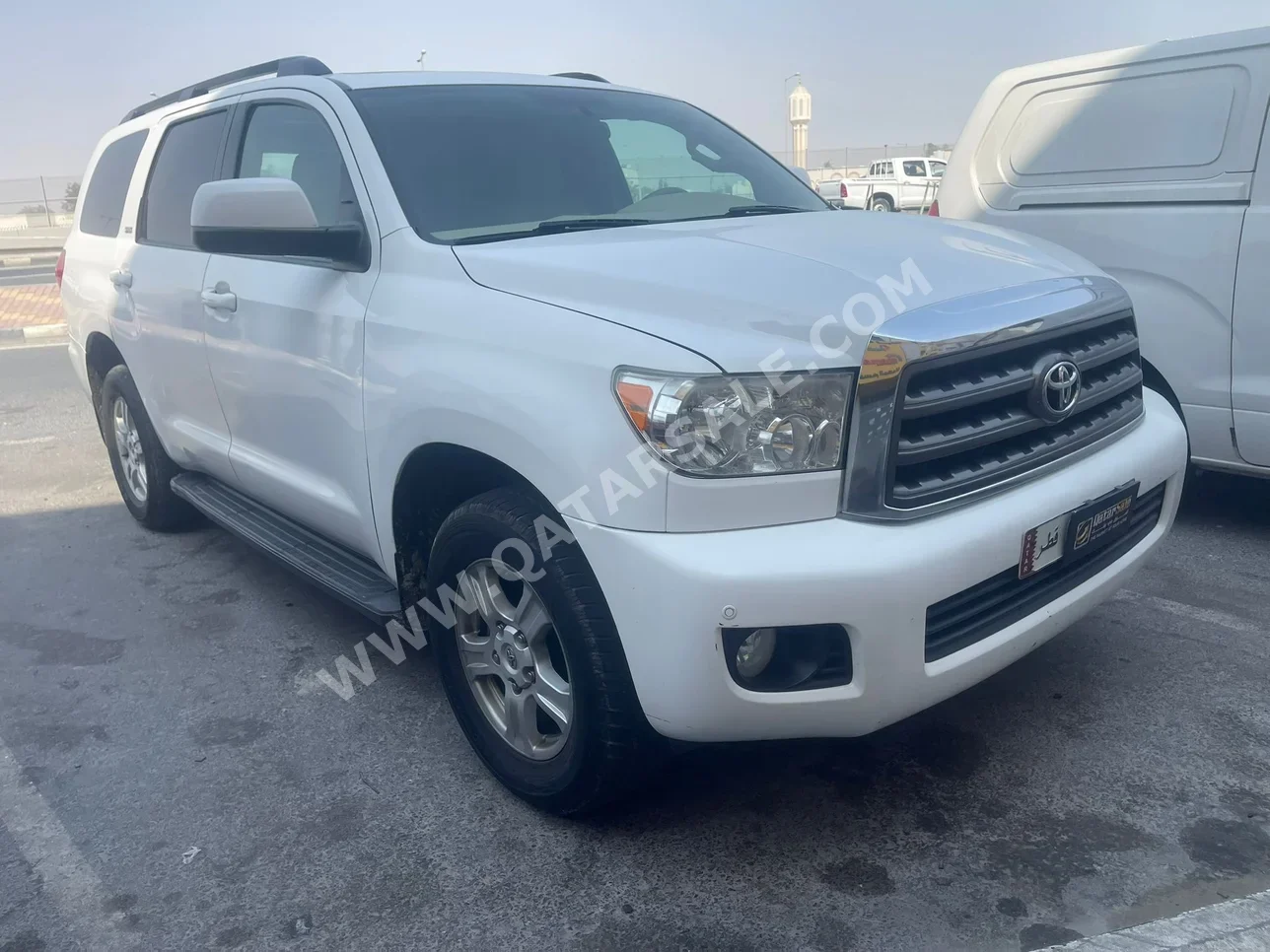 تويوتا  سكويا  2014  اوتوماتيك  322,000 كم  8 سلندر  دفع رباعي  اس يو في  أبيض