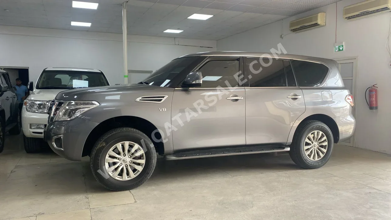 Nissan Patrol SE 2015 Automatic 340,000 Km 8 Cylinder Four Wheel Drive (4WD) SUV Gray