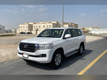 تويوتا  لاند كروزر  جي اكس  2020  اوتوماتيك  300,000 كم  6 سلندر  دفع رباعي  اس يو في  أبيض
