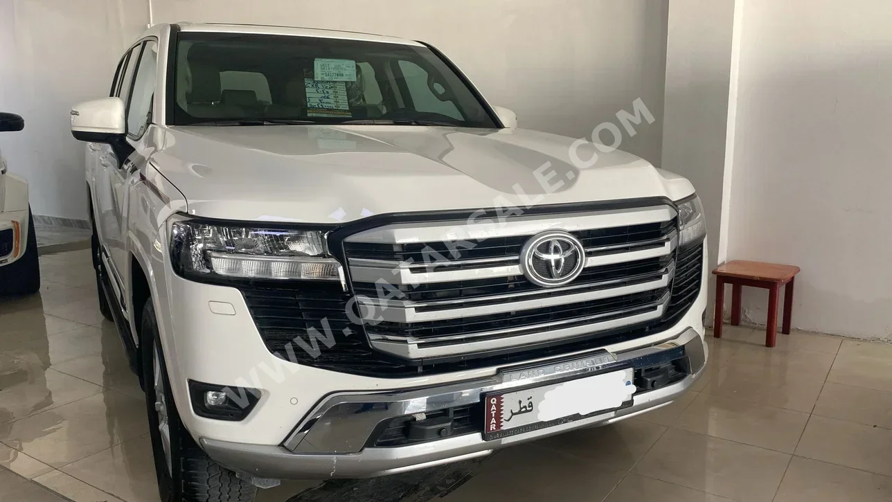 Toyota Land Cruiser GXR Twin Turbo 2025 Automatic 30,000 Km 6 Cylinder Four Wheel Drive (4WD) SUV White With Warranty