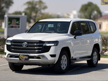 تويوتا  لاند كروزر  جي اكس  2024  اوتوماتيك  12,000 كم  6 سلندر  دفع رباعي  اس يو في  أبيض  تحت الضمان