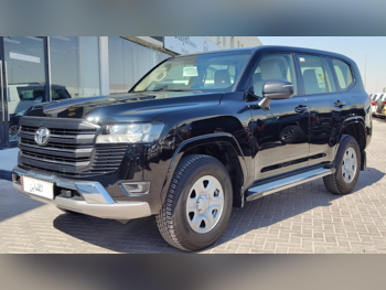 تويوتا  لاند كروزر  جي اكس  2025  اوتوماتيك  9,000 كم  6 سلندر  دفع رباعي  اس يو في  أسود  تحت الضمان